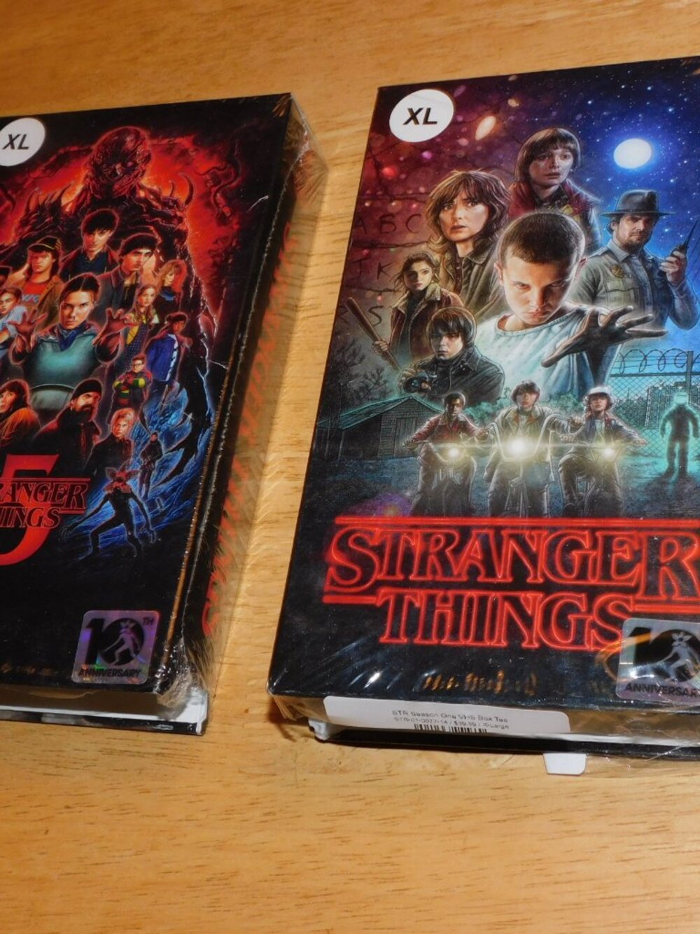 RARE - STRANGER THINGS 10 YEAR ANNIVERSARY T SHIRT VHS BOX LOT Netflix exclusie